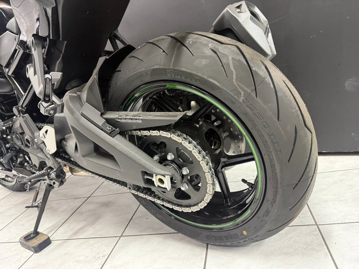 2025 Kawasaki Z H2 (ZR1000K) Green