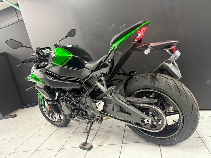 2025 Kawasaki Z H2 (ZR1000K) Green