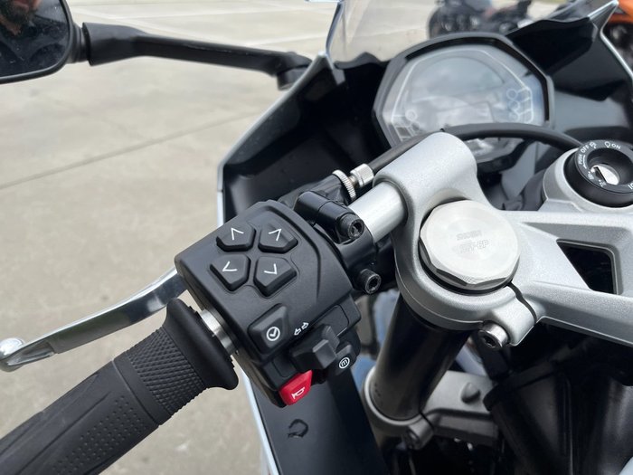 2025 Triumph DAYTONA 660 White