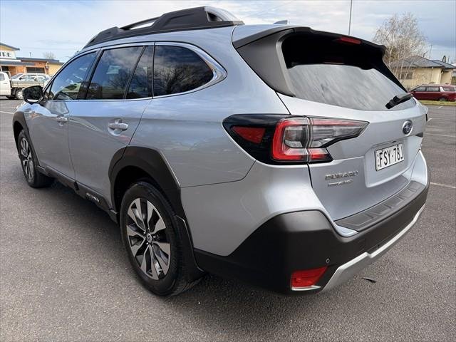 2023 Subaru Outback AWD Touring