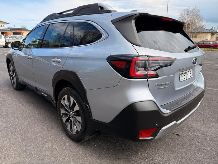 2023 Subaru Outback AWD Touring