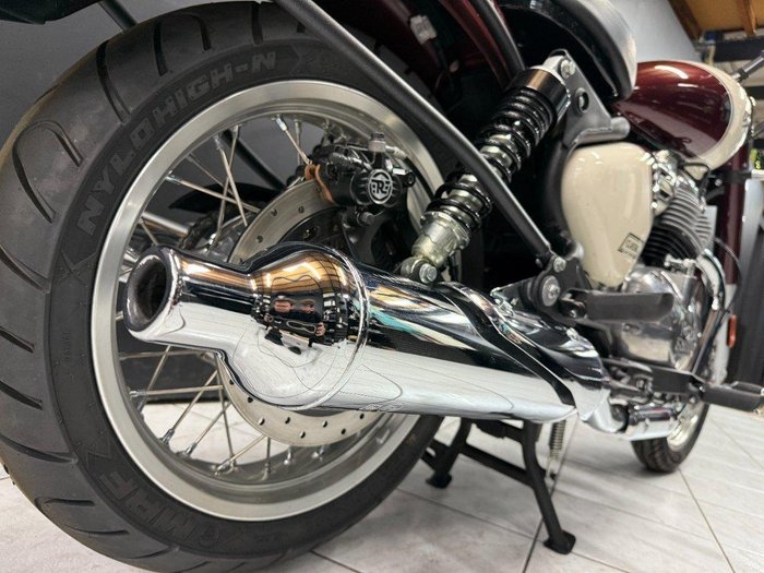 2025 Royal Enfield 2025 Royal Enfield 650CC Classic Road VALLUM RED