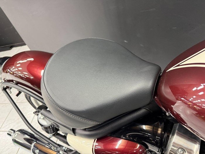 2025 Royal Enfield 2025 Royal Enfield 650CC Classic Road VALLUM RED