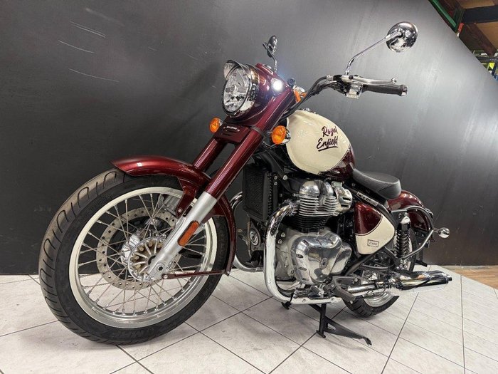2025 Royal Enfield 2025 Royal Enfield 650CC Classic Road VALLUM RED