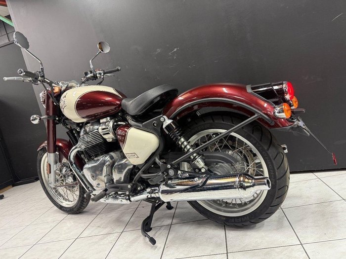 2025 Royal Enfield 2025 Royal Enfield 650CC Classic Road VALLUM RED