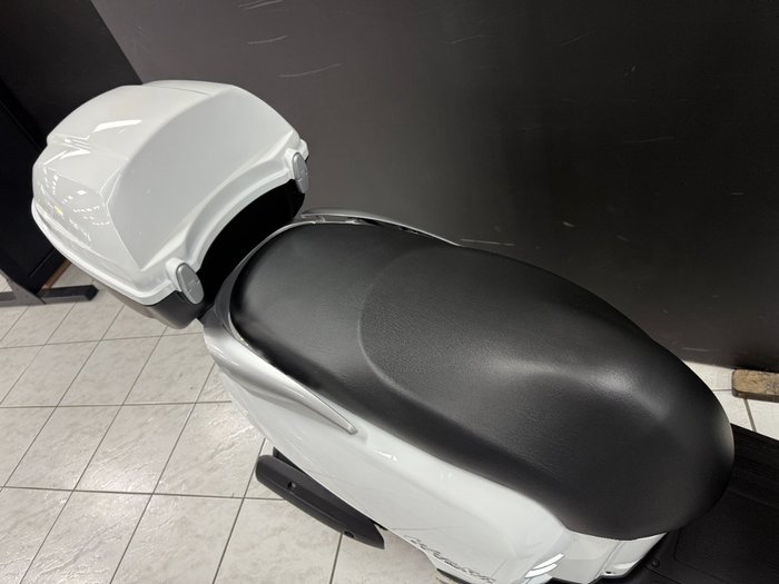 2024 Kymco LIKE 50 PEARL WHIT