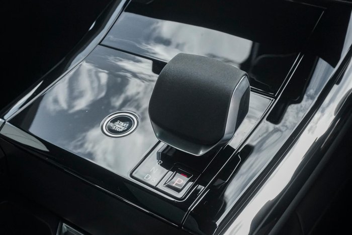 2025 Land Rover Range Rover Sport D250 Dynamic SE