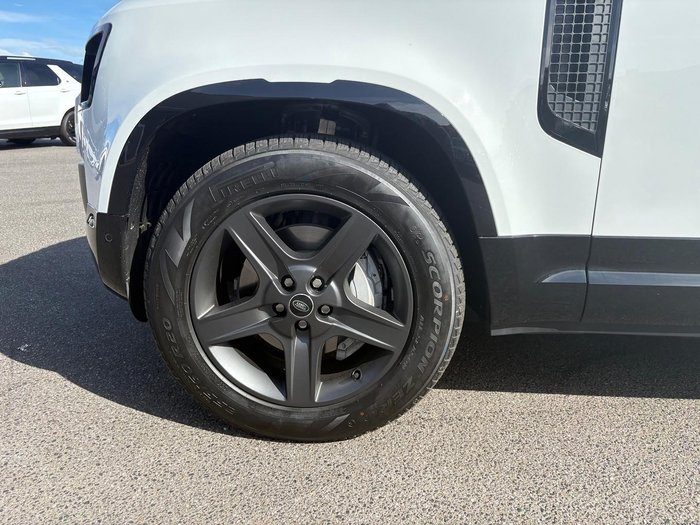 2025 Land Rover Defender 110 P400e X-Dynamic SE L663 MY25.5 AWD Fuji White