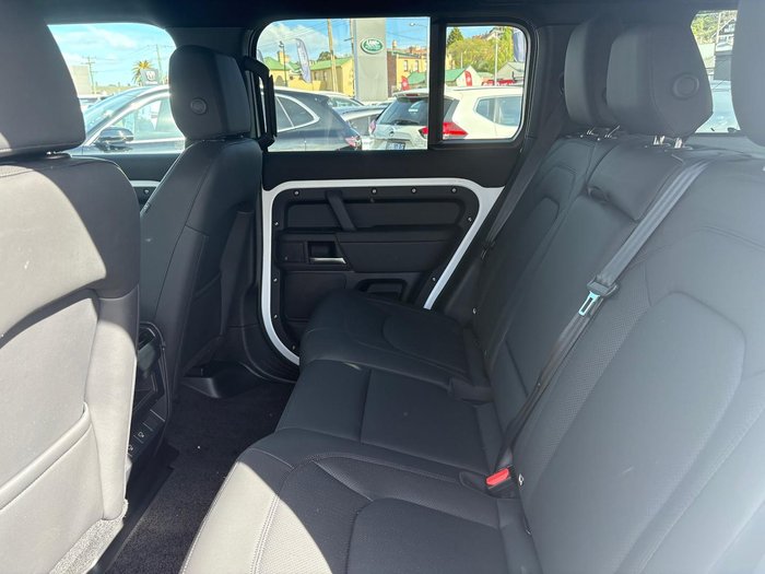 2025 Land Rover Defender 110 P400e X-Dynamic SE L663 MY25.5 AWD Fuji White