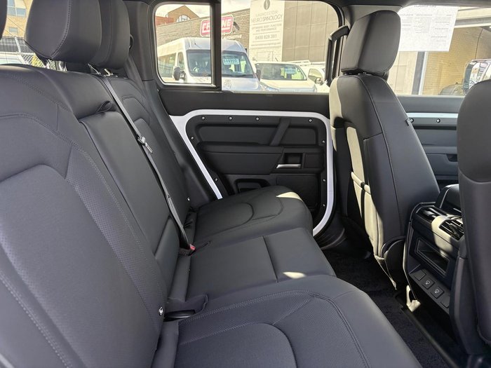 2025 Land Rover Defender 110 P400e X-Dynamic SE L663 MY25.5 AWD Fuji White