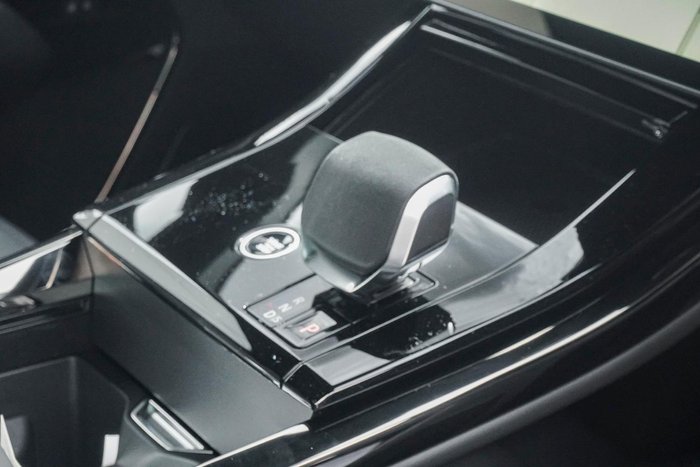 2025 Land Rover Range Rover Sport D250 Dynamic SE