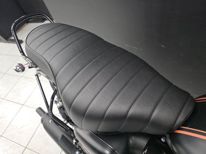 2025 Royal Enfield BULLET 350 Gold