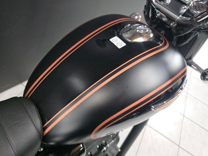 2025 Royal Enfield BULLET 350 Gold