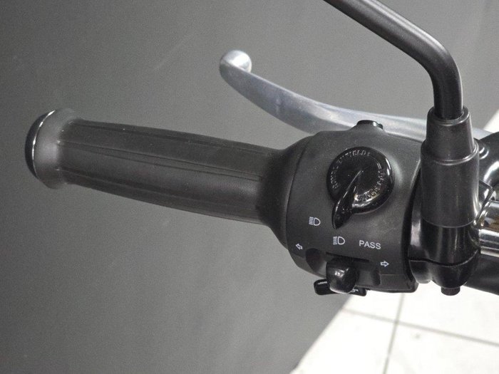 2025 Royal Enfield BULLET 350 Gold