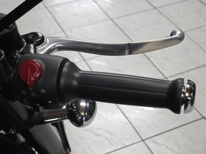 2025 Royal Enfield BULLET 350 Gold