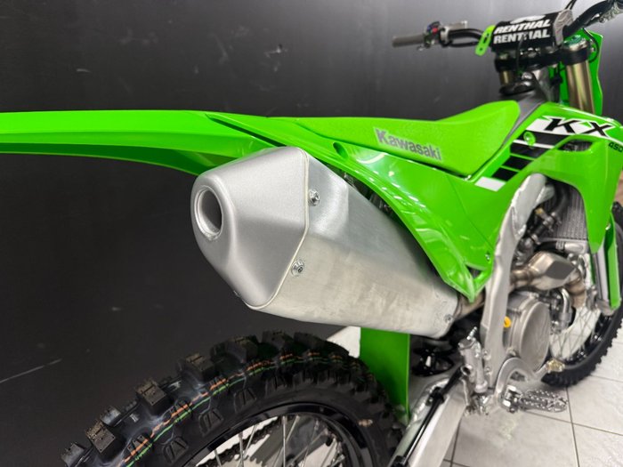 2025 Kawasaki 2025 Kawasaki 450CC KX450 Motocross Green