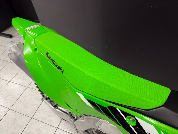 2025 Kawasaki 2025 Kawasaki 450CC KX450 Motocross Green