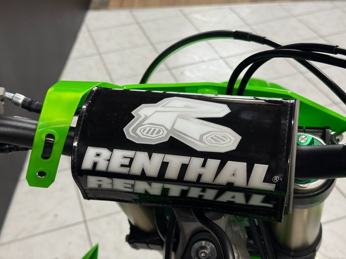 2025 Kawasaki 2025 Kawasaki 450CC KX450 Motocross Green
