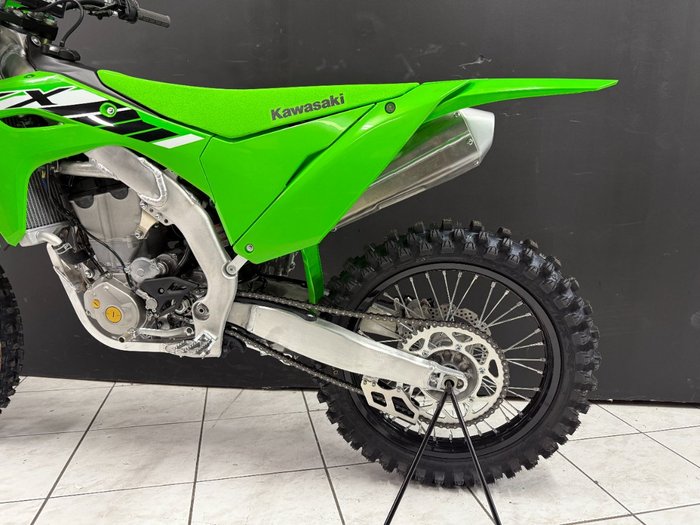 2025 Kawasaki 2025 Kawasaki 450CC KX450 Motocross Green