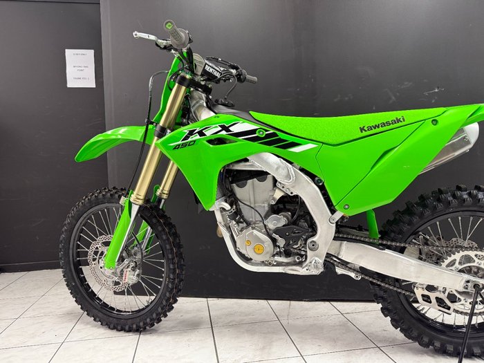 2025 Kawasaki 2025 Kawasaki 450CC KX450 Motocross Green