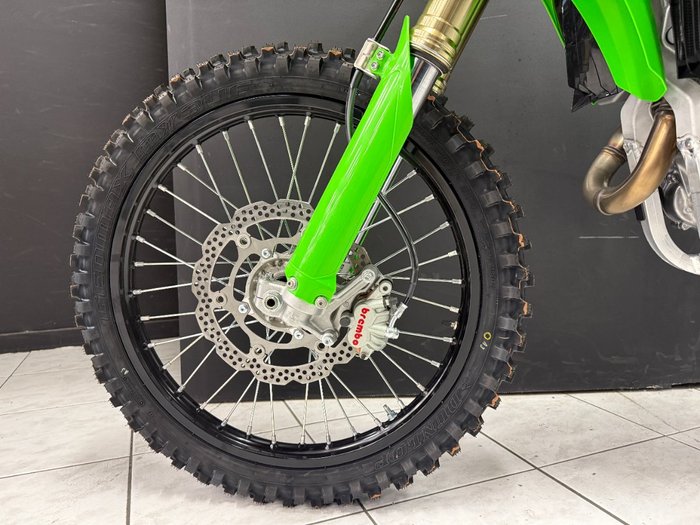 2025 Kawasaki 2025 Kawasaki 450CC KX450 Motocross Green