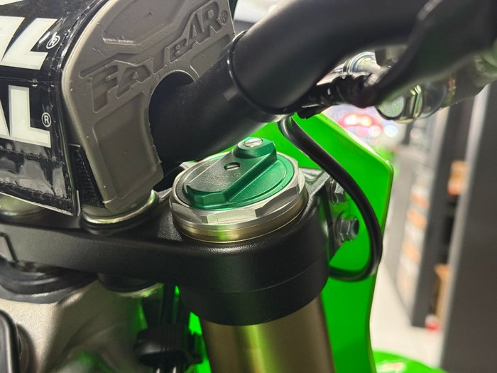 2025 Kawasaki 2025 Kawasaki 450CC KX450 Motocross Green