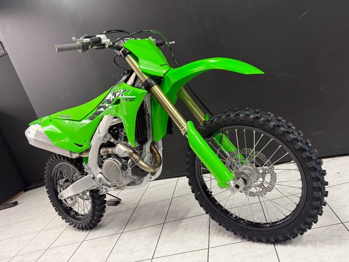 2025 Kawasaki 2025 Kawasaki 450CC KX450 Motocross Green
