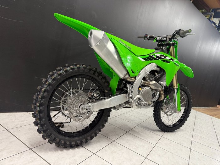 2025 Kawasaki 2025 Kawasaki 450CC KX450 Motocross Green
