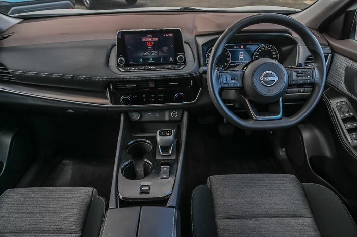 2024 Nissan X-TRAIL ST