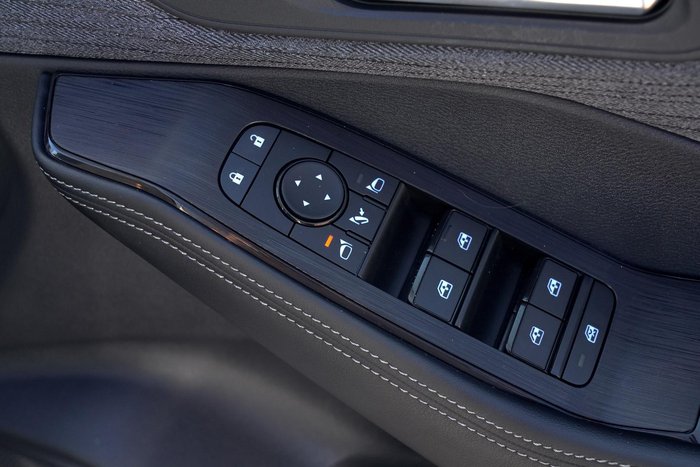 2024 Nissan X-TRAIL ST