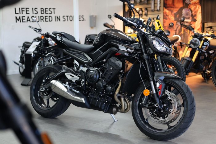 2025 Triumph Street Triple R 765 Street Triple Black