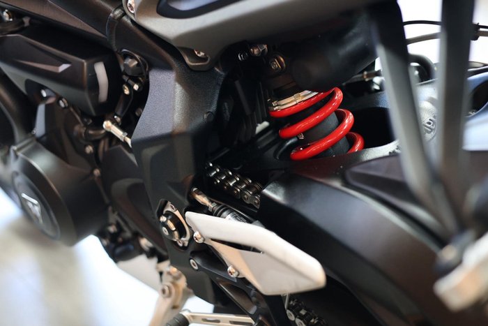 2025 Triumph Street Triple R 765 Street Triple Black