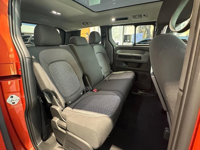 2025 Volkswagen ID. Buzz Pro BEV560