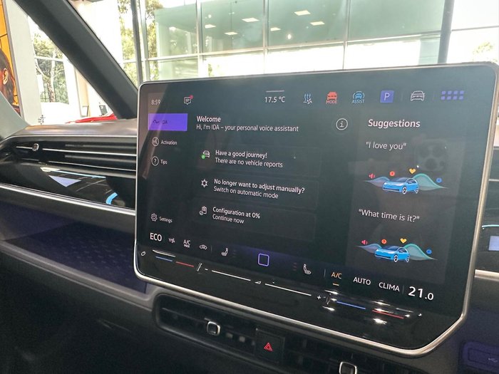 2025 Volkswagen ID. Buzz Pro BEV560