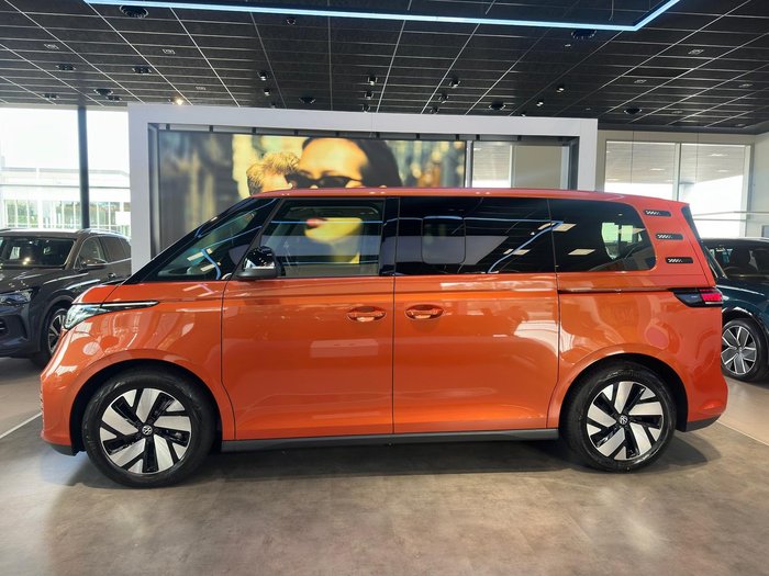 2025 Volkswagen ID. Buzz Pro BEV560