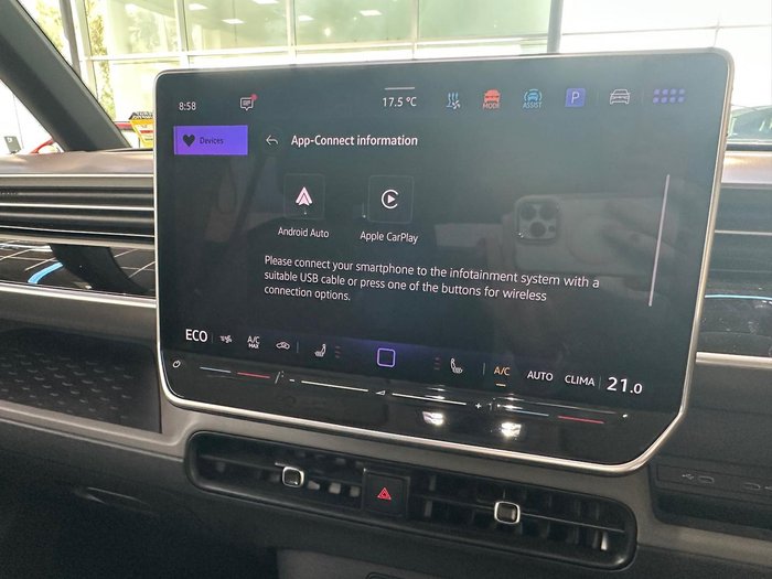 2025 Volkswagen ID. Buzz Pro BEV560
