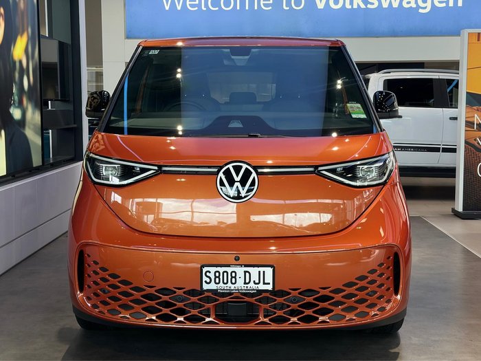 2025 Volkswagen ID. Buzz Pro BEV560