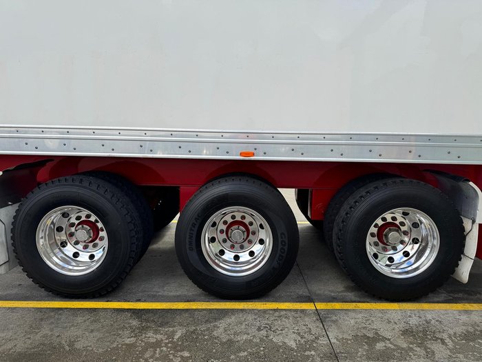 2016 Maxitrans St3 22 Pallet -18 High Cube Reefer Double Stacker Red