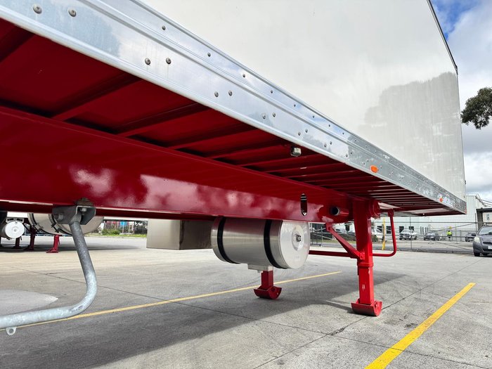 2016 Maxitrans St3 22 Pallet -18 High Cube Reefer Double Stacker Red