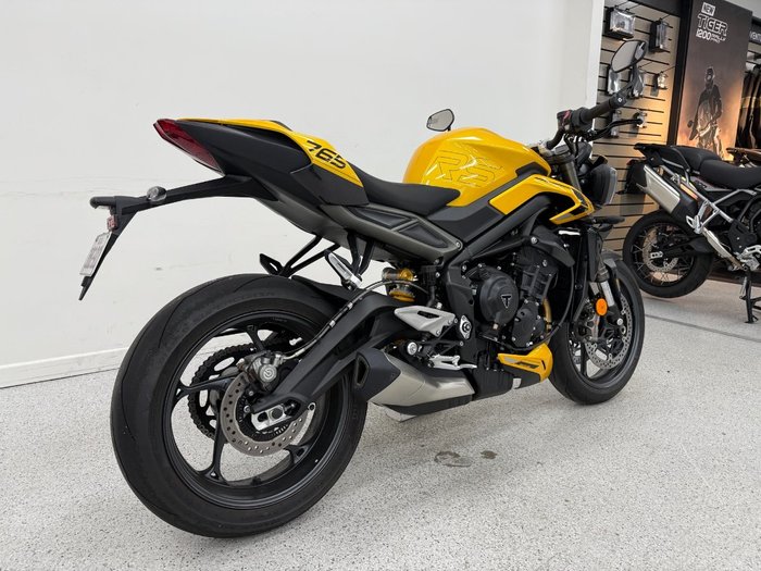 2024 Triumph STREET TRIPLE RS Yellow