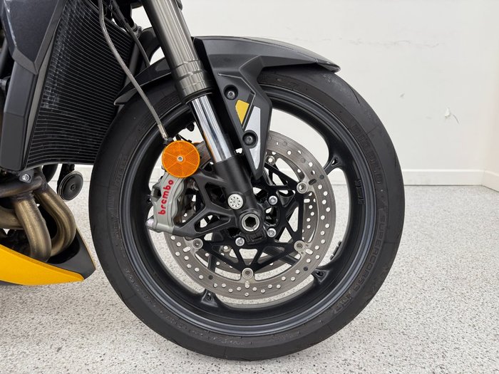 2024 Triumph STREET TRIPLE RS Yellow