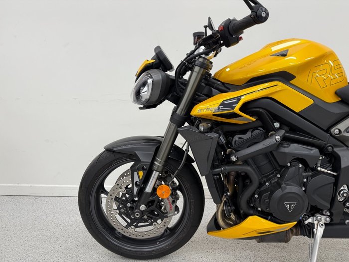 2024 Triumph STREET TRIPLE RS Yellow