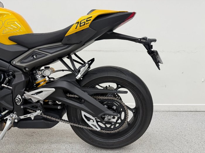 2024 Triumph STREET TRIPLE RS Yellow
