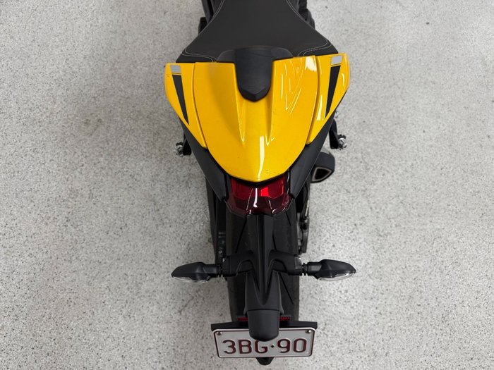 2024 Triumph STREET TRIPLE RS Yellow