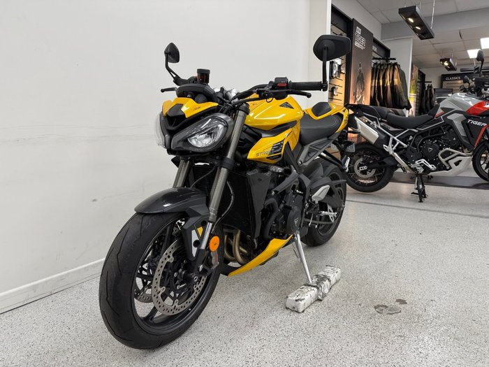 2024 Triumph STREET TRIPLE RS Yellow