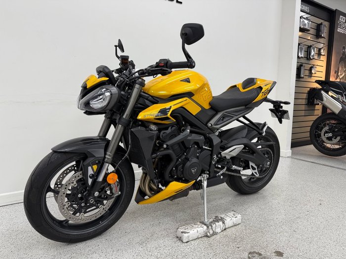 2024 Triumph STREET TRIPLE RS Yellow