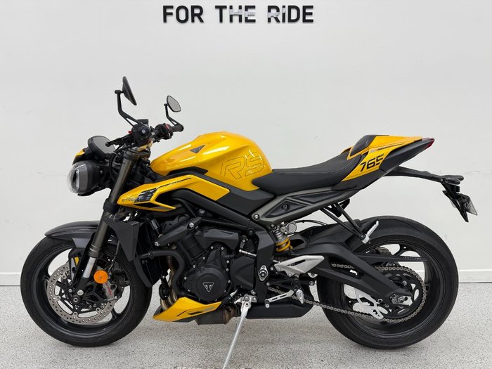 2024 Triumph STREET TRIPLE RS Yellow