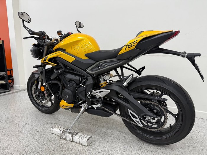2024 Triumph STREET TRIPLE RS Yellow