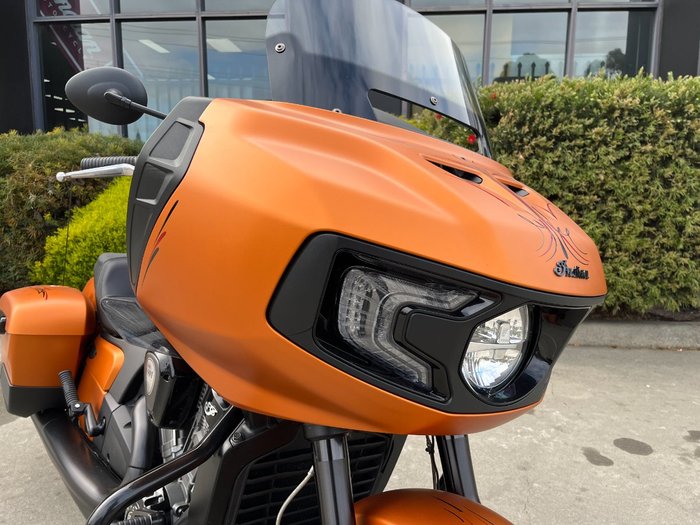 2022 Indian CHALLENGER DARK HORSE