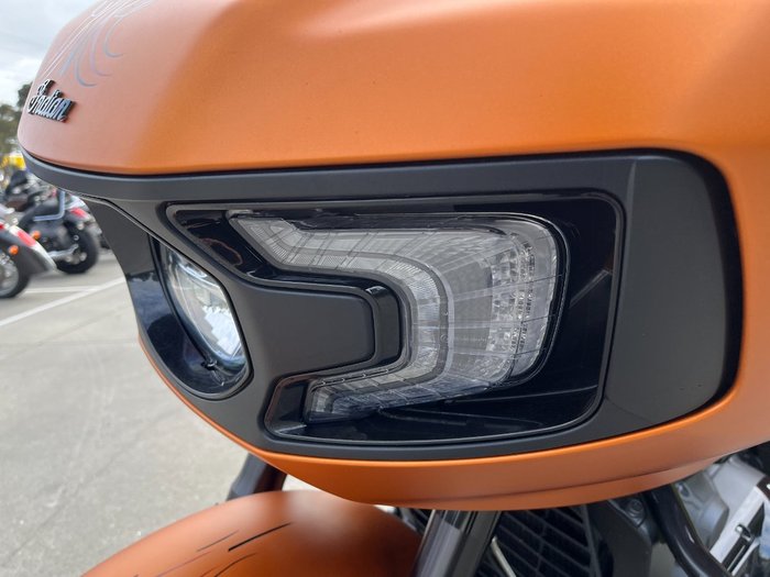 2022 Indian CHALLENGER DARK HORSE